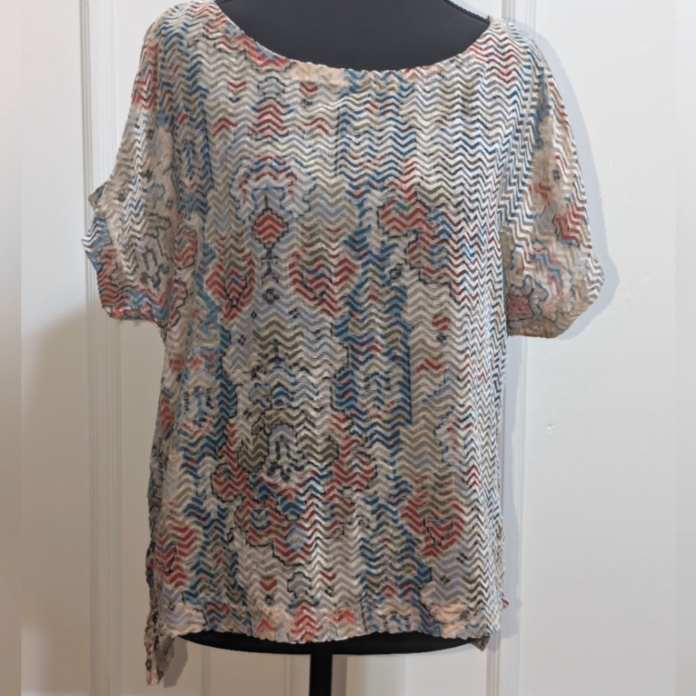 Textured Zigzag Pattern Top